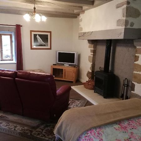 Bed and Breakfast Chez Pastuso Brigueuil-le-Chantre Exterior foto
