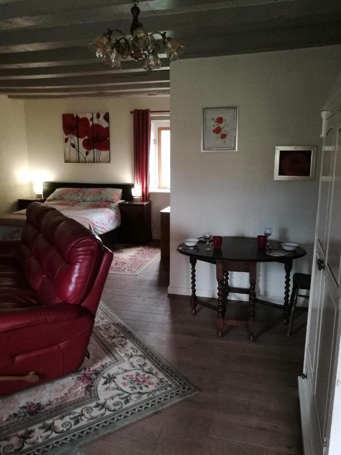 Bed and Breakfast Chez Pastuso Brigueuil-le-Chantre Exterior foto